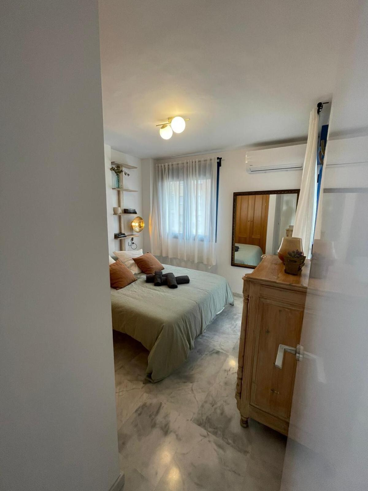 Calu Homes Cerca Playa De Huelin Malaga Exterior photo