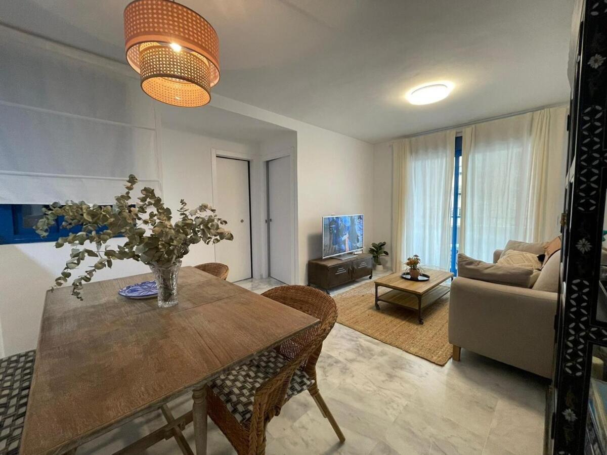 Calu Homes Cerca Playa De Huelin Malaga Exterior photo